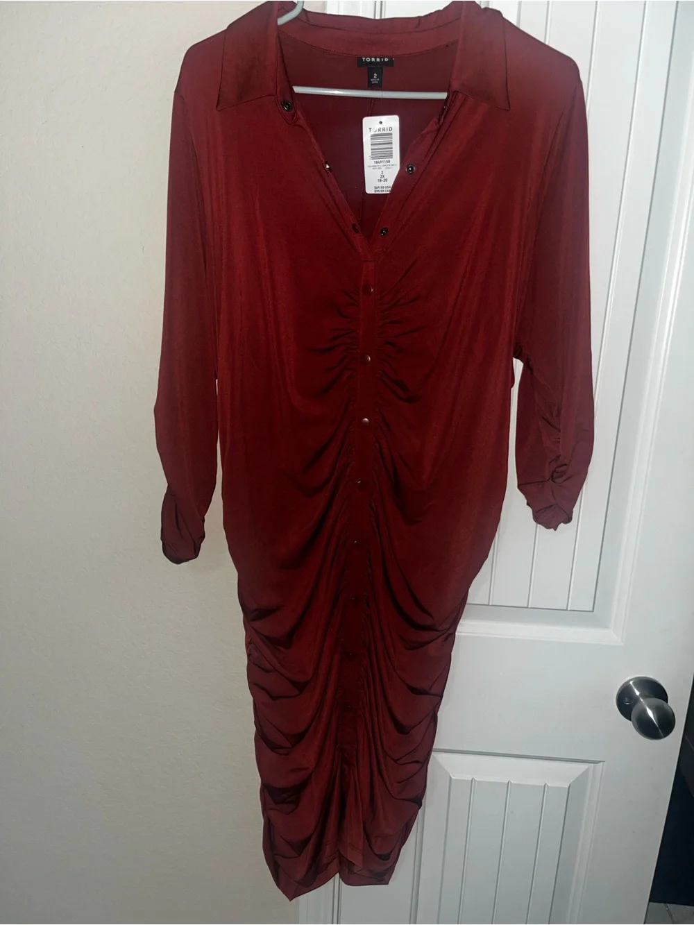 Torrid Ruched Button-Front Dress in Brick Red - Picture 4 of 5